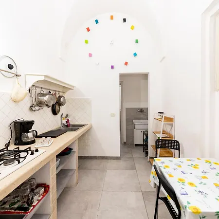 Dieci Antico - Casa Indipendente A Due Passi Da Porta Rudiae Vakantiehuis