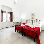 Dieci Antico - Casa Indipendente A Due Passi Da Porta Rudiae