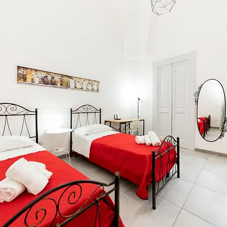 Dieci Antico - Casa Indipendente A Due Passi Da Porta Rudiae Ferienhaus