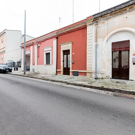 Dieci Antico - Casa Indipendente A Due Passi Da Porta Rudiae Ferienhaus