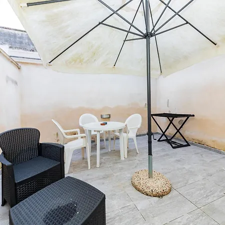 Dieci Antico - Casa Indipendente A Due Passi Da Porta Rudiae לצ'ה